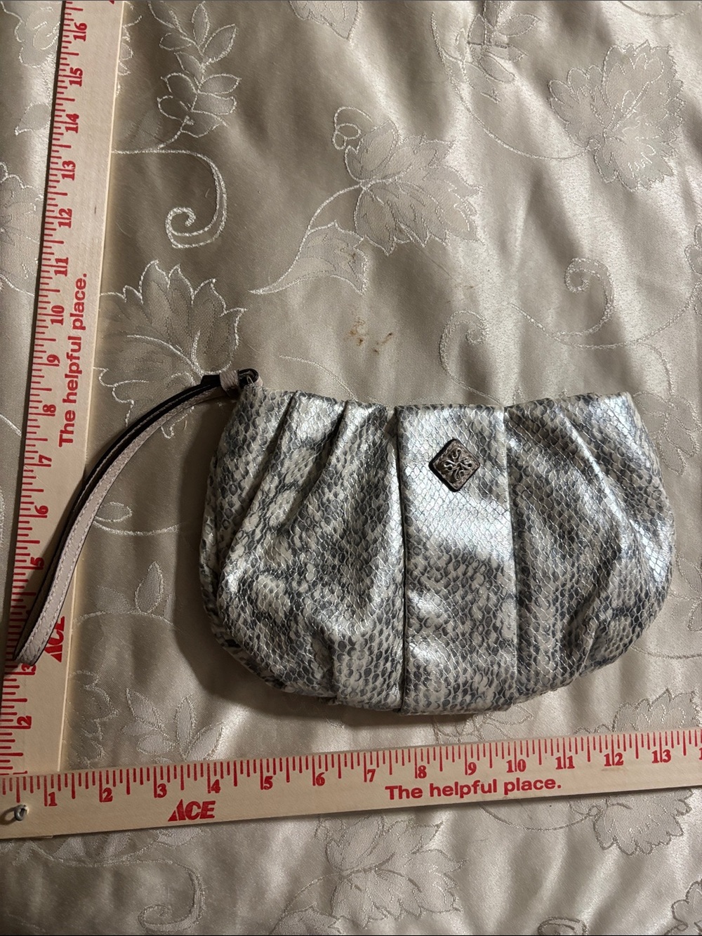 Simply Vera Vera Wang Light Gray Snake-Print Wristlet Clutch